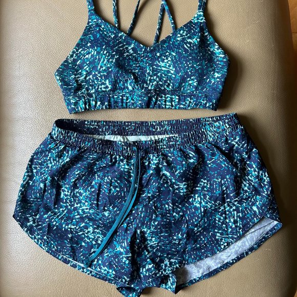 Old Navy Sports Bra - Picture 1 of 2